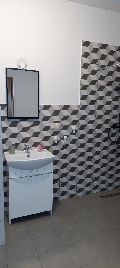 Niko Apartment *